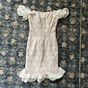 Verona off shoulder lace overlay mini dress white 
lace & ruffle NWT 🤍✨💐 XS